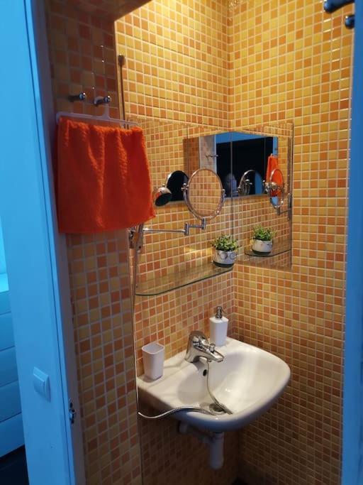 Sky-View Apartmentin Perfect City Center 소피아 외부 사진